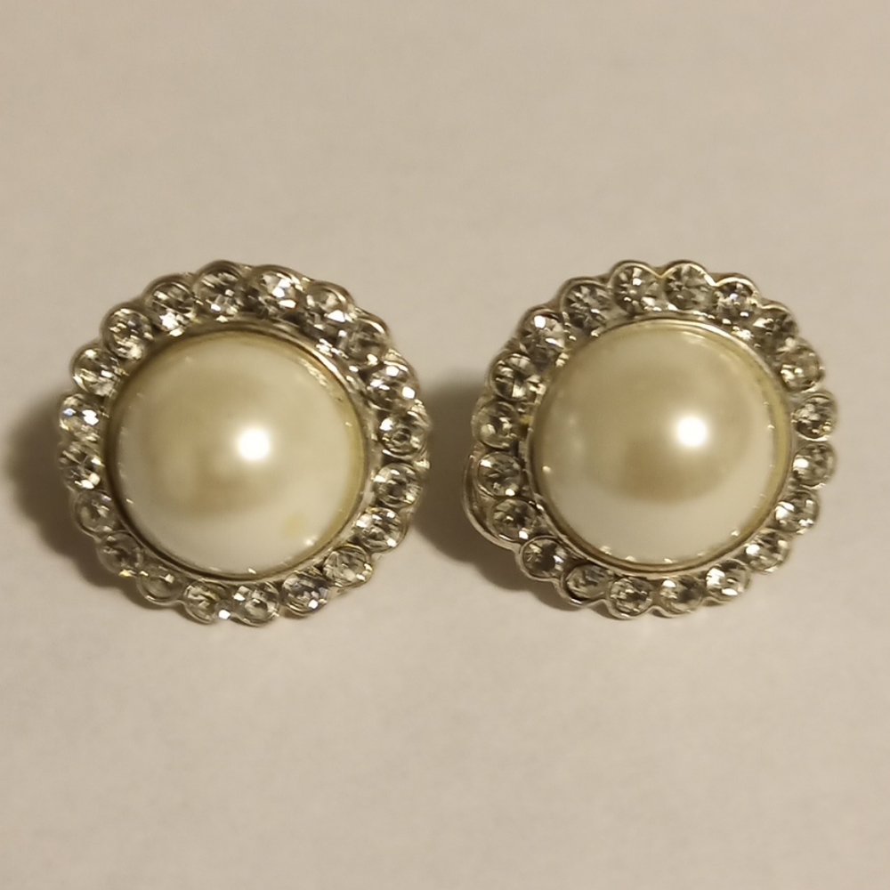 Lia Sophia Earrings